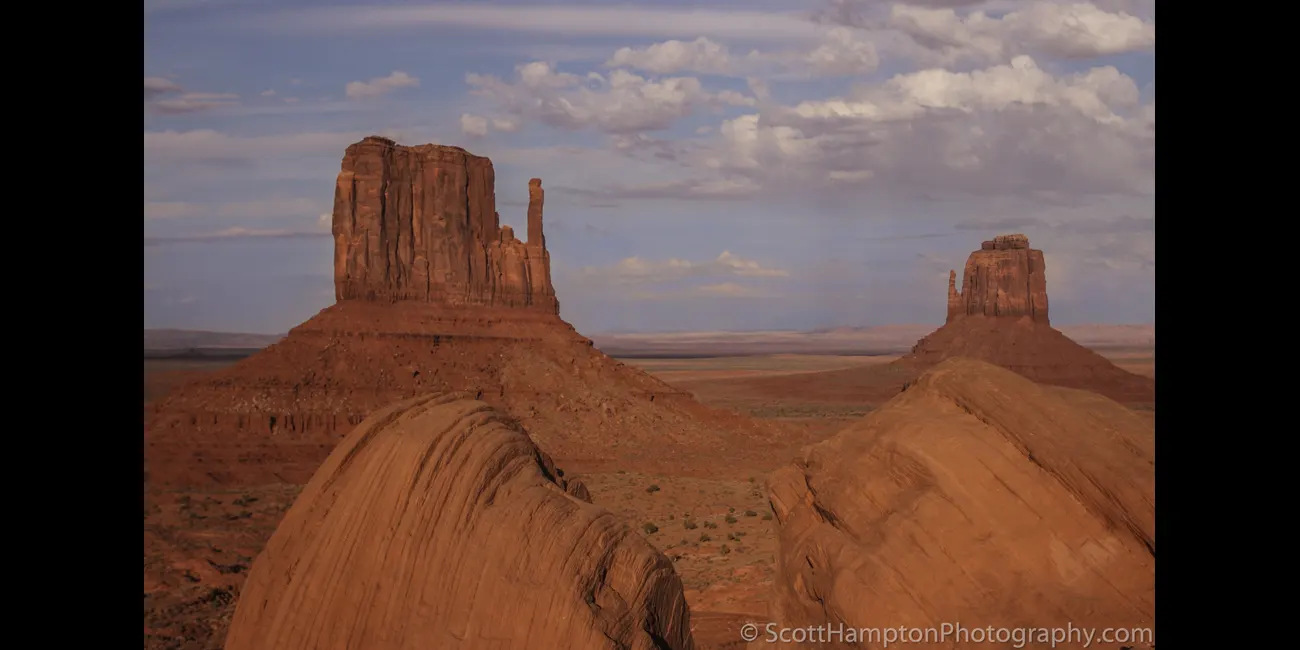 West & East Mitten Buttes, Monument Valley